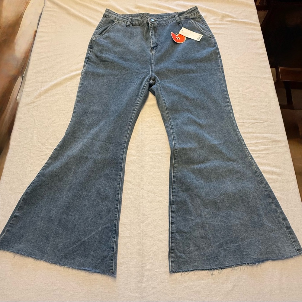 Cider Flare Wide Leg Jeans in Classic Blue